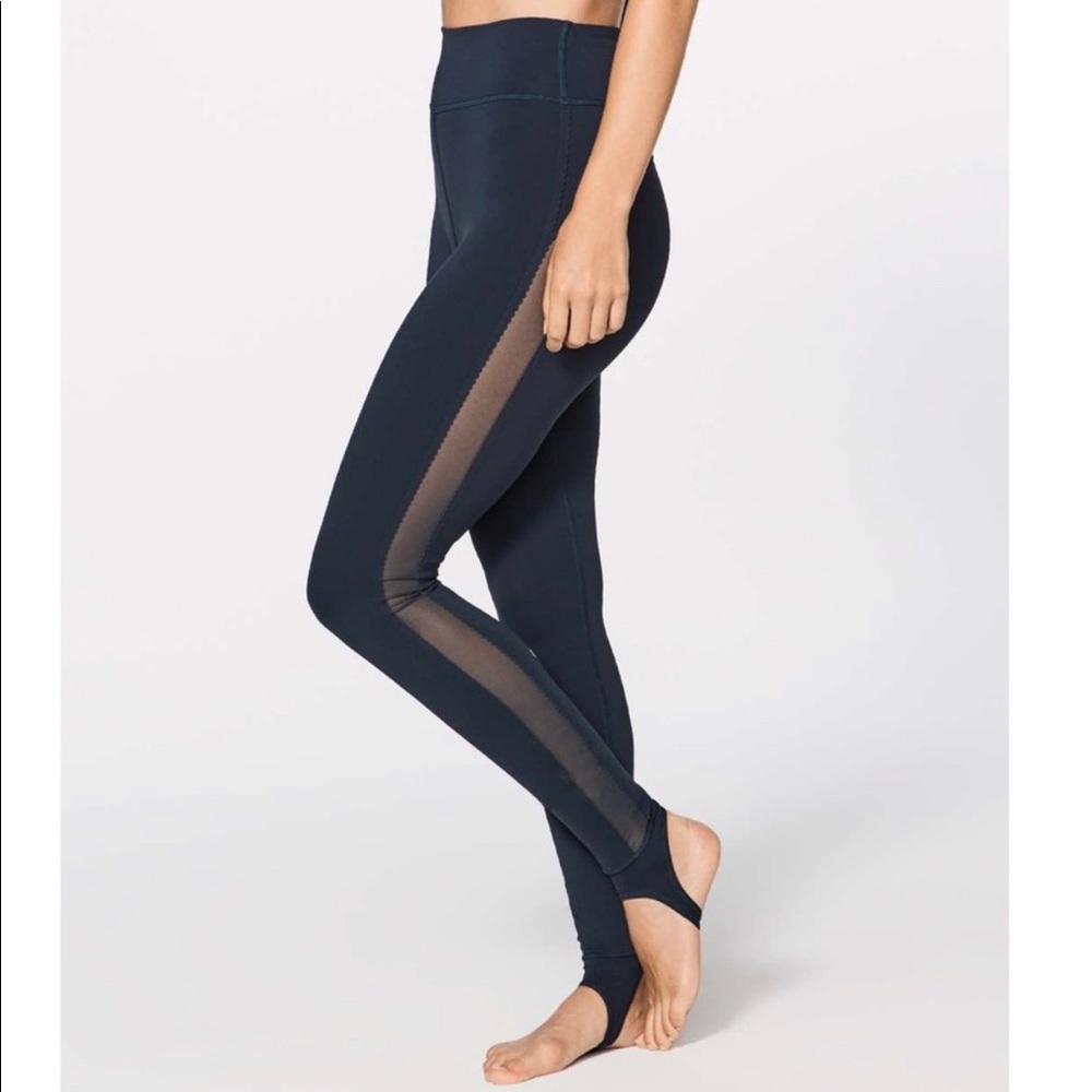 Lululemon Wunder Under size 2